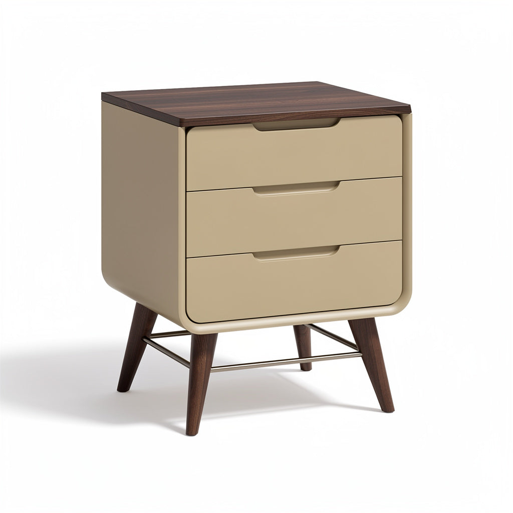 Mesita de noche moderna con tres cajones y patas de metal, diseño minimalista.